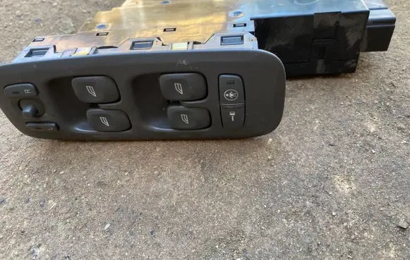 Volvo V70 Electric window control switch