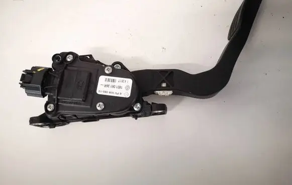 Dacia Logan II Accelerator throttle pedal 180106136r 6pv009085-13