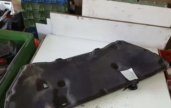Honda CR-V Engine bonnet/hood sound/heat insulation 