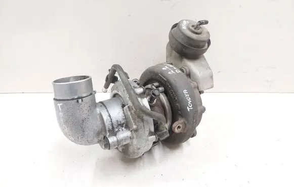 Toyota Avensis T250 Turbo 172010R020 0610190066