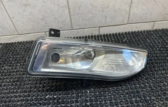 Nissan Qashqai Front fog light 90078635 261508995A