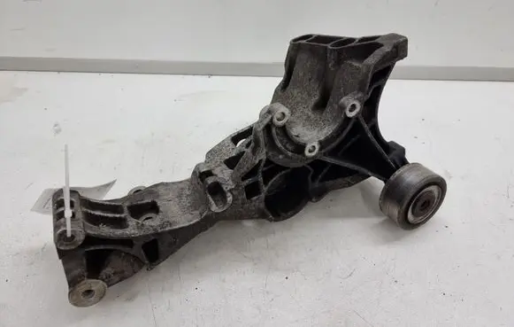 Generator/alternator bracket