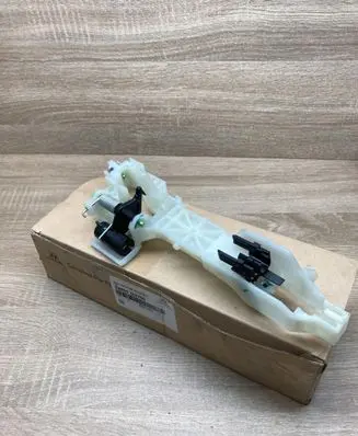 Hyundai Ioniq Front door exterior handle/bracket 82655G2700