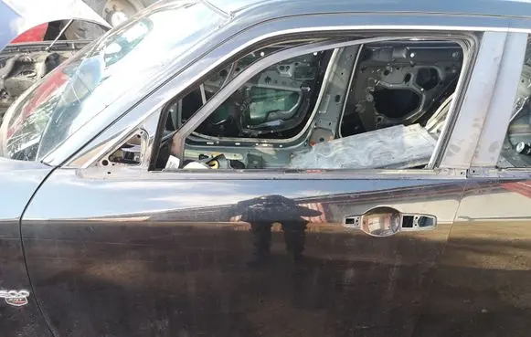 Chrysler 300 - 300C Front door