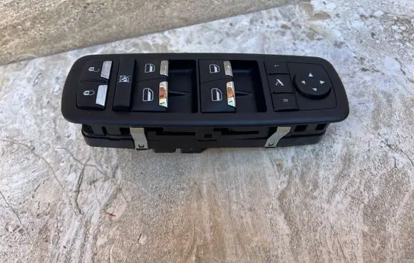 Maserati Ghibli Electric window control switch 670025406