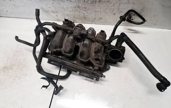 Volkswagen Golf IV Intake manifold 036129711