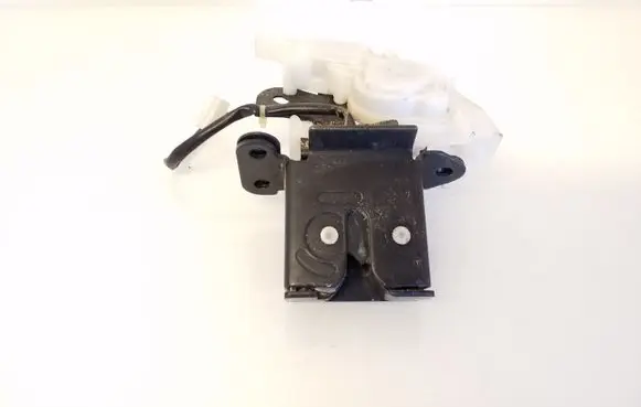 Mazda 3 I Tailgate/trunk/boot lock/catch/latch
