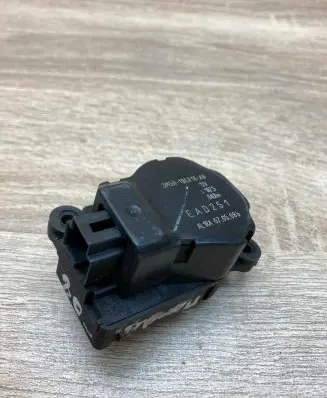 Ford C-MAX I Air flap motor/actuator 3M5H19E616AB EAD251