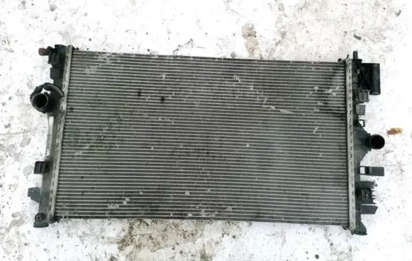 Opel Insignia A Coolant radiator 13241725