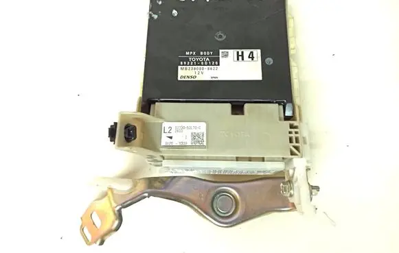 Toyota Yaris Central body control module 892210D120 8273052L70C MB2380008622