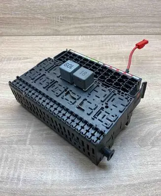 Volkswagen Transporter - Caravelle T4 Fuse module 357937039