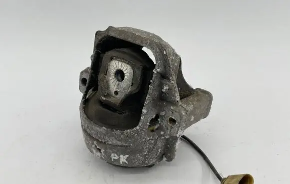 Audi A4 S4 B8 8K Engine mount bracket 8K0198381AG