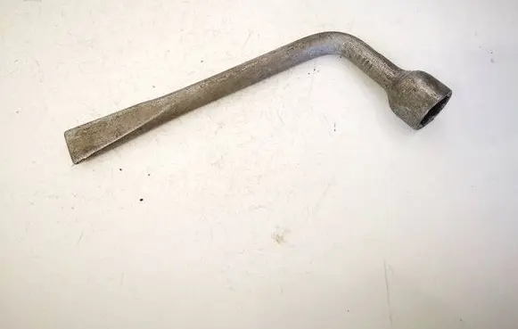 Citroen C4 I Wheel nut wrench