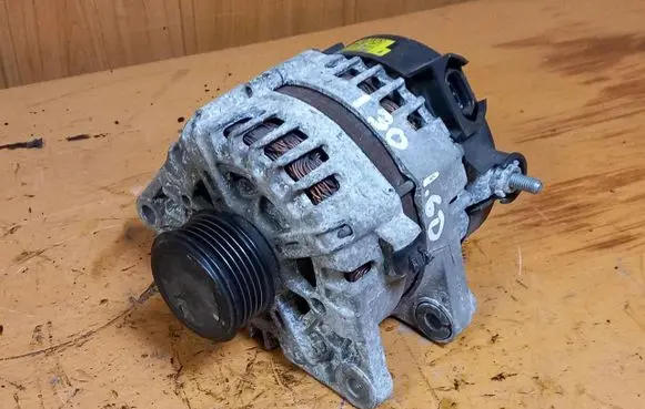 KIA Sportage Generator/alternator 373002A850