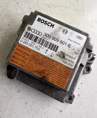 Volkswagen Touareg I Airbag control unit/module 0285001733 3D0909601E