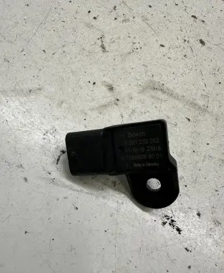 BMW 1 F20 F21 Air pressure sensor V75999068001 75999068001 0261230252