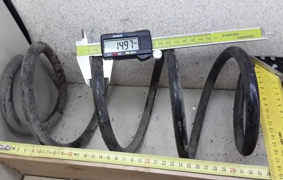 BMW 5 E39 Front coil spring