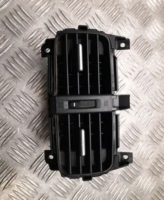 Honda CR-V Dash center air vent grill B5922631100