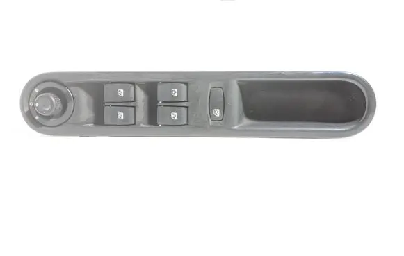 Renault Espace IV Electric window control switch 8200519359