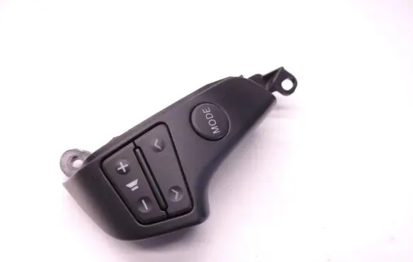 Toyota Avensis T250 Steering wheel buttons/switches 75B596 D36