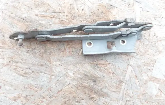 Nissan Primera Tailgate/trunk/boot hinge
