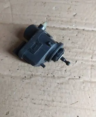 Renault Espace III Headlight level adjustment motor 7700420737