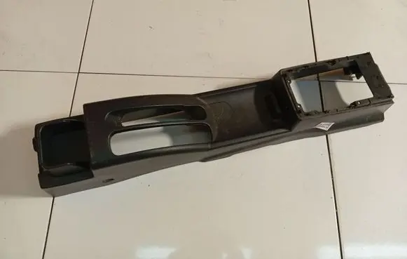 Nissan Note (E11) Center console P13010A2760003