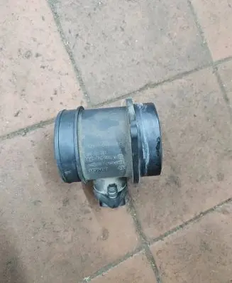 Volvo V70 Mass air flow meter 8670115 0280218088