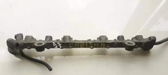 Mitsubishi Carisma Fuel main line pipe