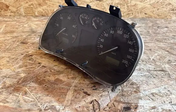 Volkswagen Polo III 6N 6N2 6NF Speedometer (instrument cluster) 5392326600