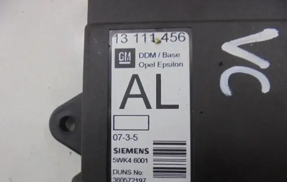 Opel Vectra C Door control unit/module 13111456AL