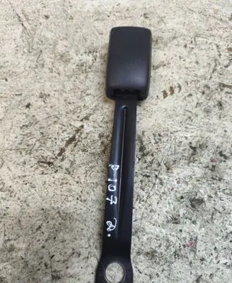 Peugeot 107 Front seatbelt buckle E034501 B480 17007