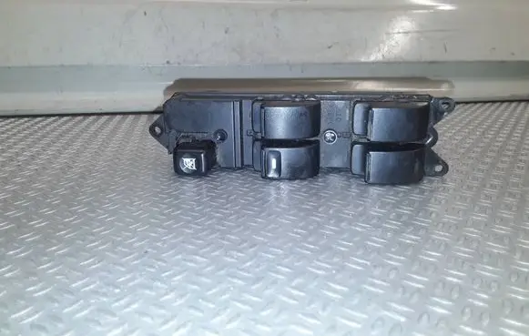 Mitsubishi Grandis Electric window control switch MN141066