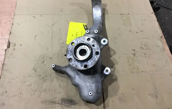 Front wheel hub