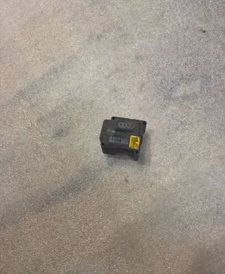 Audi A8 S8 D2 4D Air flap motor/actuator 0637005001 4D0820511A