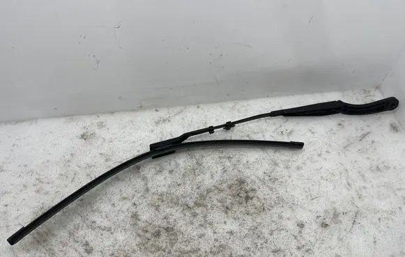Tesla Model Y Front wiper blade arm 162823100A