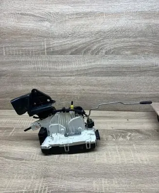Mercedes-Benz E W212 Front door lock A0997200735