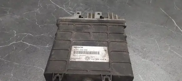 Volkswagen Golf III Engine control unit/module ECU 0261200596