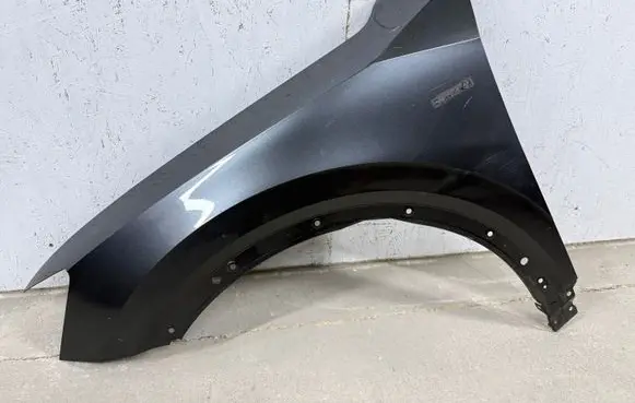 Audi Q2 - Fender 