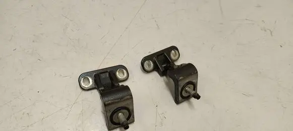 Audi A3 8Y Tailgate/trunk/boot hinge 8v3827299b