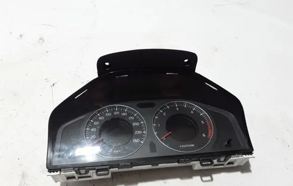 Volvo S80 Speedometer (instrument cluster) 30786053