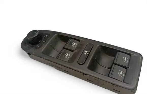 Volkswagen Tiguan Electric window control switch 1K0959565K