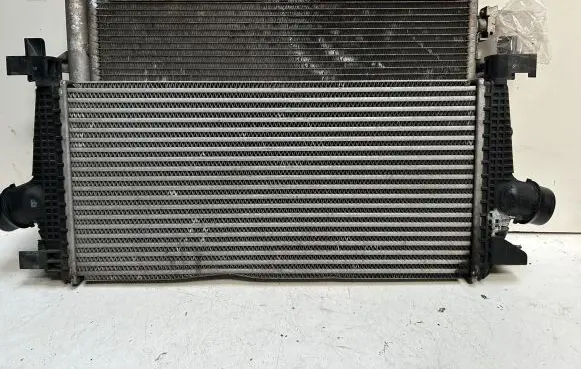 Opel Astra J Radiator set 13377762 2342C 8135