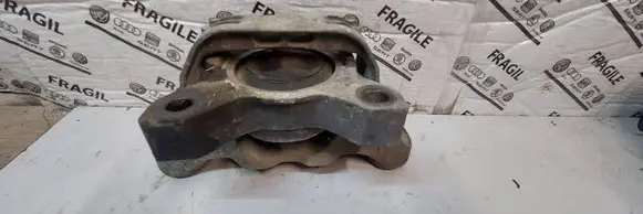 Ford Focus Engine mount bracket 210391001