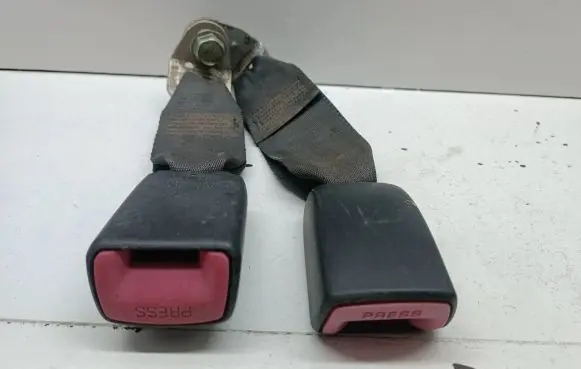 Mitsubishi Lancer VIII Rear seatbelt buckle E034501 B480