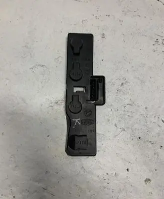 Skoda Octavia Mk1 (1U) Tail light bulb cover holder 1U9945257
