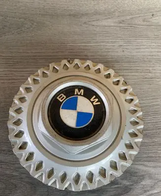 BMW 5 E28 Original wheel cap 36131180777 6137700