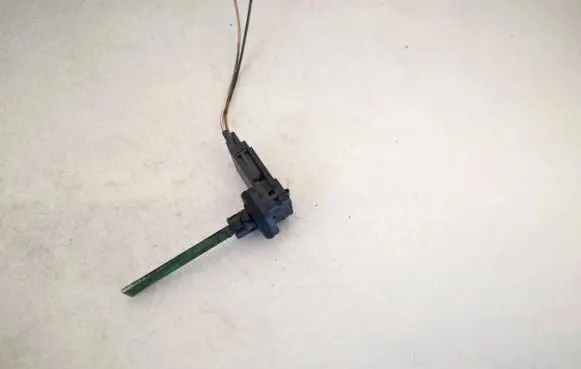 Volkswagen PASSAT B5 Interior temperature sensor 4b0820539 7543-00