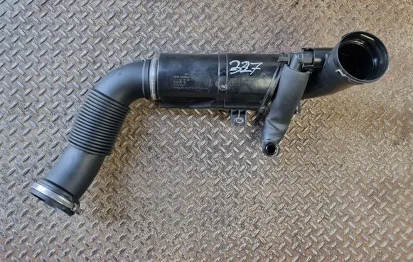 BMW 2 F44 Turbo air intake inlet pipe/hose 7619268