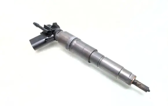 BMW 5 E60 E61 Fuel injector 7796042 0445115050